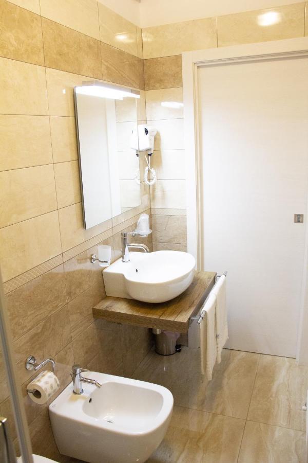 B&B Imperial Exclusive Rooms & Breakfast Porto Cesareo Buitenkant foto