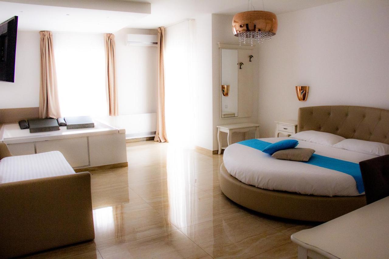 B&B Imperial Exclusive Rooms & Breakfast Porto Cesareo Buitenkant foto