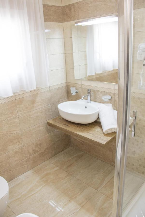 B&B Imperial Exclusive Rooms & Breakfast Porto Cesareo Buitenkant foto