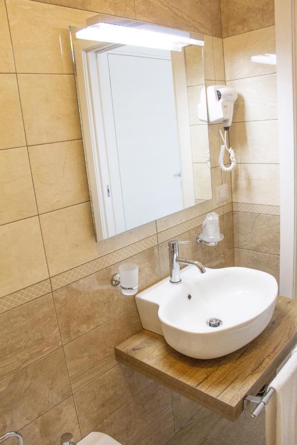 B&B Imperial Exclusive Rooms & Breakfast Porto Cesareo Buitenkant foto